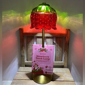 NEW STRAWBERRY SHORTCAKE 14” RECHARGEABLE TOUCH LAMP